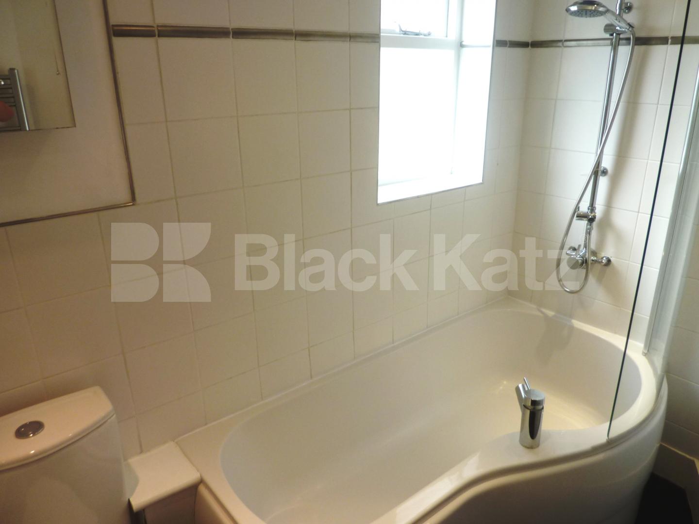 			NEW INSTRUCTION!, 1 Bedroom, 1 bath, 1 reception Flat			 Sussex Way, HOLLOWAY